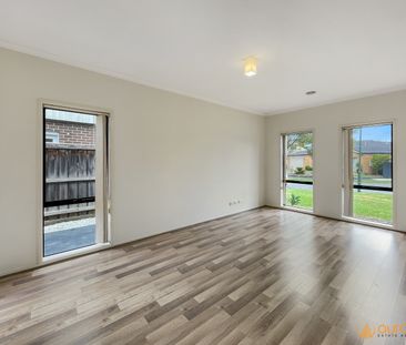 38 Jack William Way, Berwick VIC 3806 - House For Rent | Domain - Photo 1