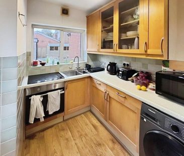 3 bedroom semi-detached house to rent - Photo 5