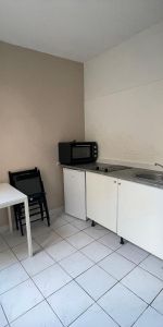 Location Appartement 1 pièce 25m² BORDEAUX 33000 - Photo 3