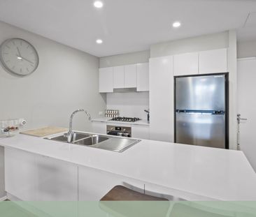 Furnished, Stylish & Super Convenient - Your Albion Lifestyle Awaits - Photo 5