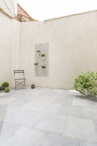 Gerenoveerde twee slaapkamer woning op top locatie - Photo 3