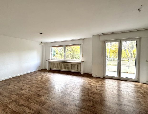 Großzügige Erdgeschosswohnung mit Bakon in Bredeney! - Photo 1