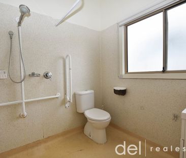 Beautiful Family Home in Unbeatable Location - Photo 2