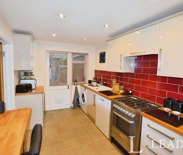 2 bedroom mid-terrace to rent Abbotsweld, Harlow - Photo 3
