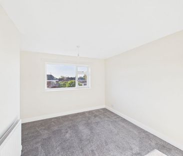 3 bedroom end of terrace house to rent - Photo 5