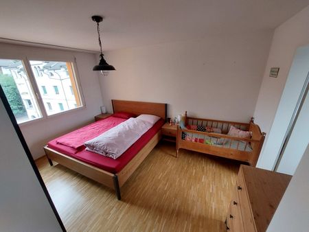 Grosszügige 4.5-Zimmerwohnung mit 2 Bädern! - Foto 4