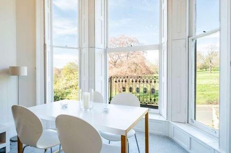 St James`s Square, BA1 - Photo 2