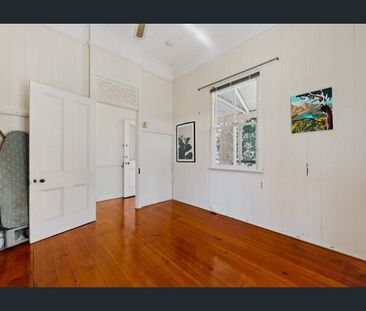 Charming Character Home in the Heart of Paddington! - Photo 1