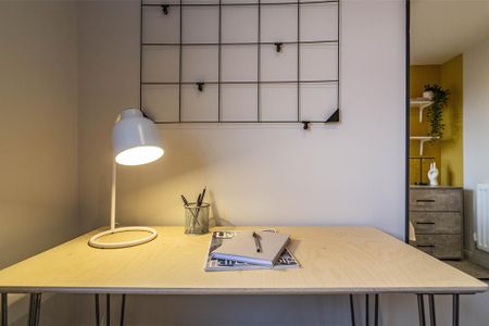 6 bedroom semi-detached house to rent - Photo 5