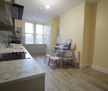 1 bedroom block of apartments to rent - Photo 4