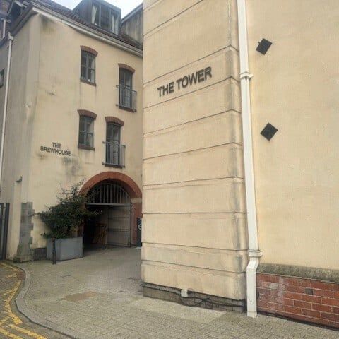 Georges Square - Photo 1