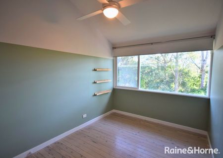 Spacious Family Home in a Sought-After North Nowra Location - Photo 4