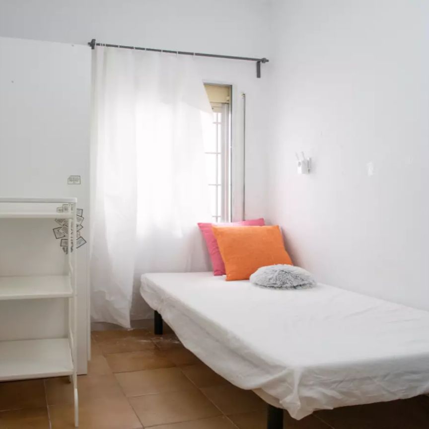 2-Bedroom Apartment for rent in Puerta Bonita, students only - Photo 1