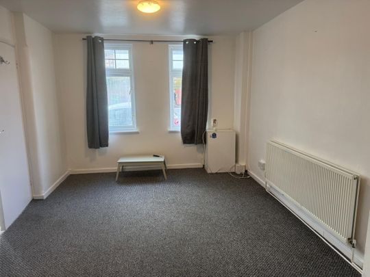 1 Bed Flat, Coombe Terrace, BN2 - Photo 1
