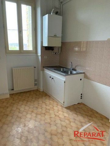 Location Appartement 4 pièces 85m² OBJAT 19130 - Photo 5