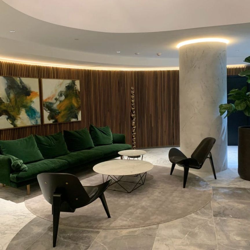 Luxury 2B1B Apartment for Lease - Prime Location in North Sydney! - Photo 1