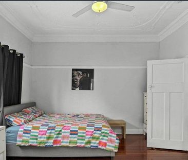 Fully Refreshed Family Home | Prime Holland Park Location | $730 Pe... - Photo 6