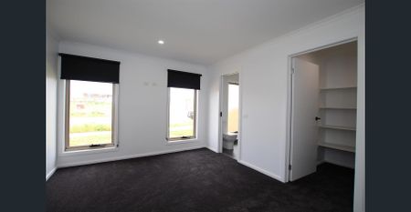 Low Maintenance Home - Photo 3