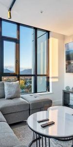 Stunning 2-Bedroom Corner Suite with Panoramic Views - Photo 3