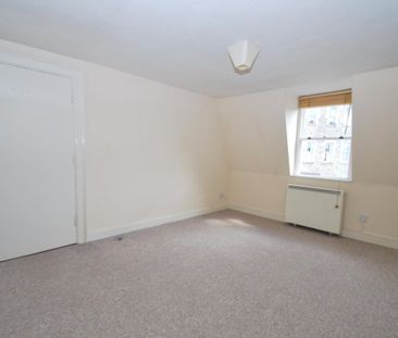 Russell Street - Photo 4