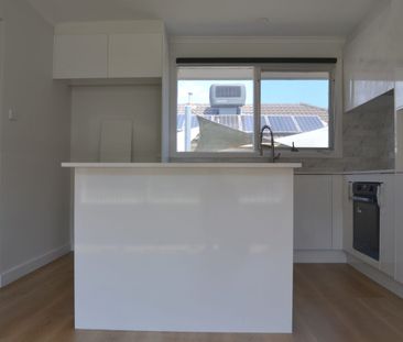 QUIET & MODERN LIVING IN NOBLE PARK CENTRAL - Photo 5