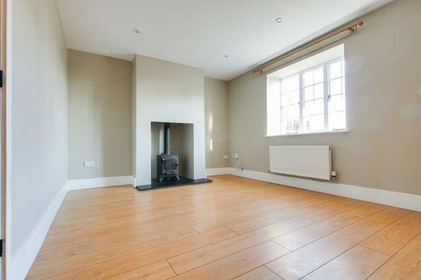 3 bedroom terraced house to rent - Photo 1