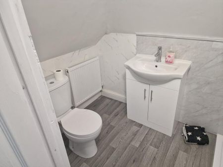 1 bedroom duplex to rent - Photo 5