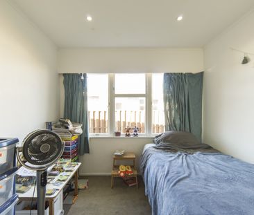 Large Family Home + Self-Contained Studio - Photo 6
