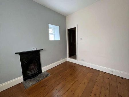 Victoria Place, Yeadon, Leeds, West Yorkshire, LS19 - Photo 2