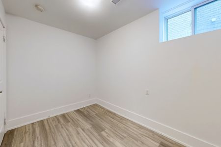 For Lease - 33 Lawlor Avenue Unit# Lower, Toronto, Ontario - Photo 4