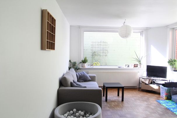 Ruime woning in rustige straat met garage en zonnig terras - Foto 1