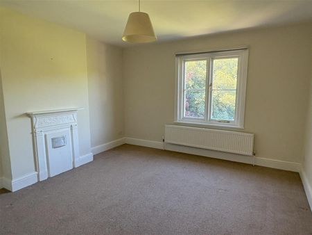 Drake Lane, Dursley - Photo 3