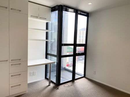 3 Bedroom Apartment in Forte - Photo 4