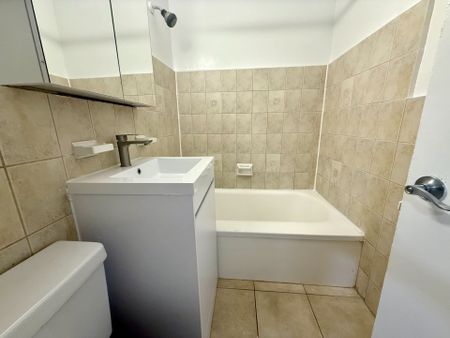 For Lease - 2770 Yonge Street Unit# B3, Toronto, Ontario - Photo 3