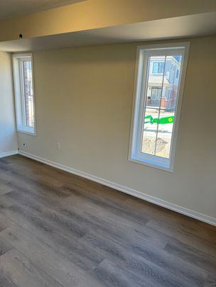 For Lease - 3 Kingbird Common Unit# 1, Cambridge, Ontario - Photo 1