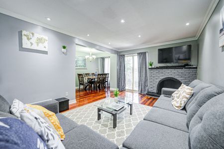 For Lease - 5 Gloucester Place, Brampton, Ontario - Photo 2