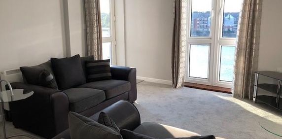 2 bedroom flat to rent - Photo 2