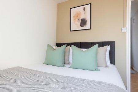 3 bedroom ground floor flat to rent - Photo 4