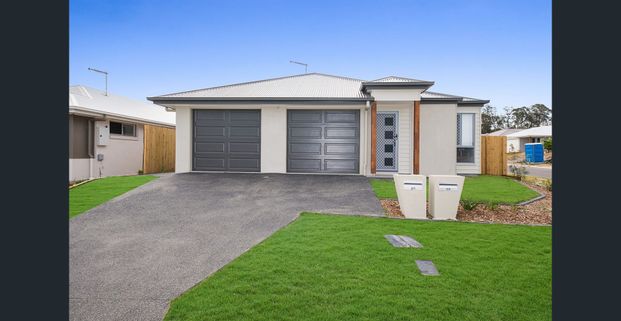 Stunning 4 Bedroom Duplex - Photo 1