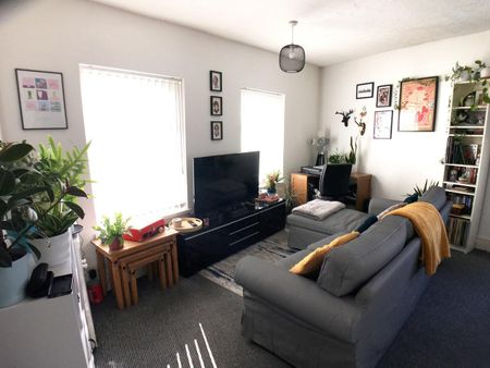 1 Bed Flat, Russian Drive, L13 - Photo 5