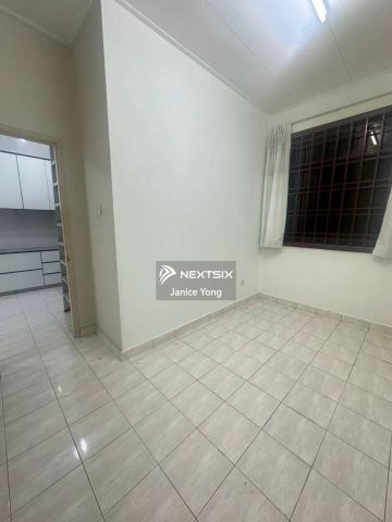 Bandar Baru Permas Jaya - Photo 4