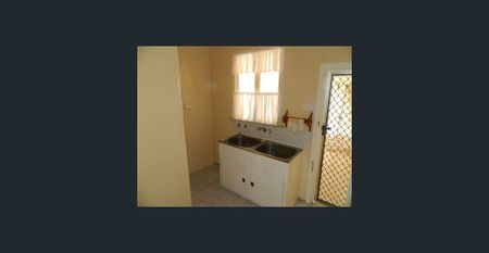 Charming3 bedroom Home in a Convenient Location - Photo 3