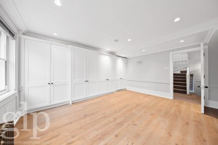 2 Bedroom Apartment, Monmouth Street, London, Greater London - Photo 3