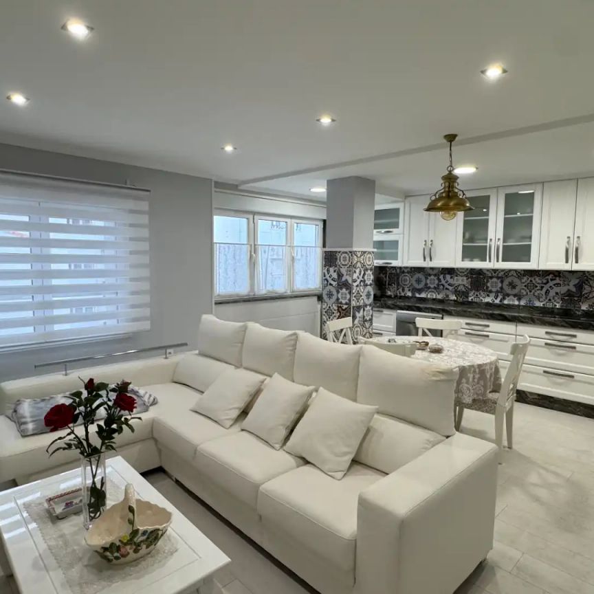 Piso de alquiler en Calle 17 de Agosto, 6, Barrio del Centro - Foto 1