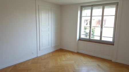 LOFT und renovierte 3.5-Zimmer-Altbauwohnung mit Balkon - Photo 3