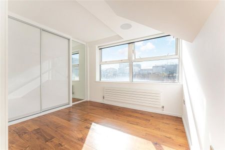 2 bedroom penthouse to rent - Photo 3