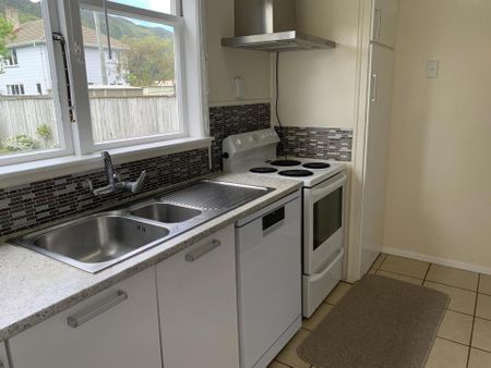 Great Location - Photo 3