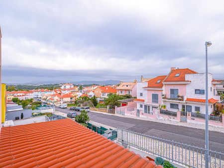 Elegant 3-Bedroom Apartment in São Domingos de Rana, Ideally Located Near Cascais - Photo 2