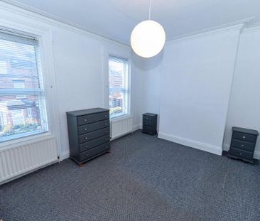 30 Haypark Avenue, Belfast, BT7 3FE - Photo 4