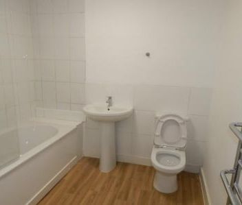 Room in a Shared Flat, Rushey Green, SE6 - Photo 3